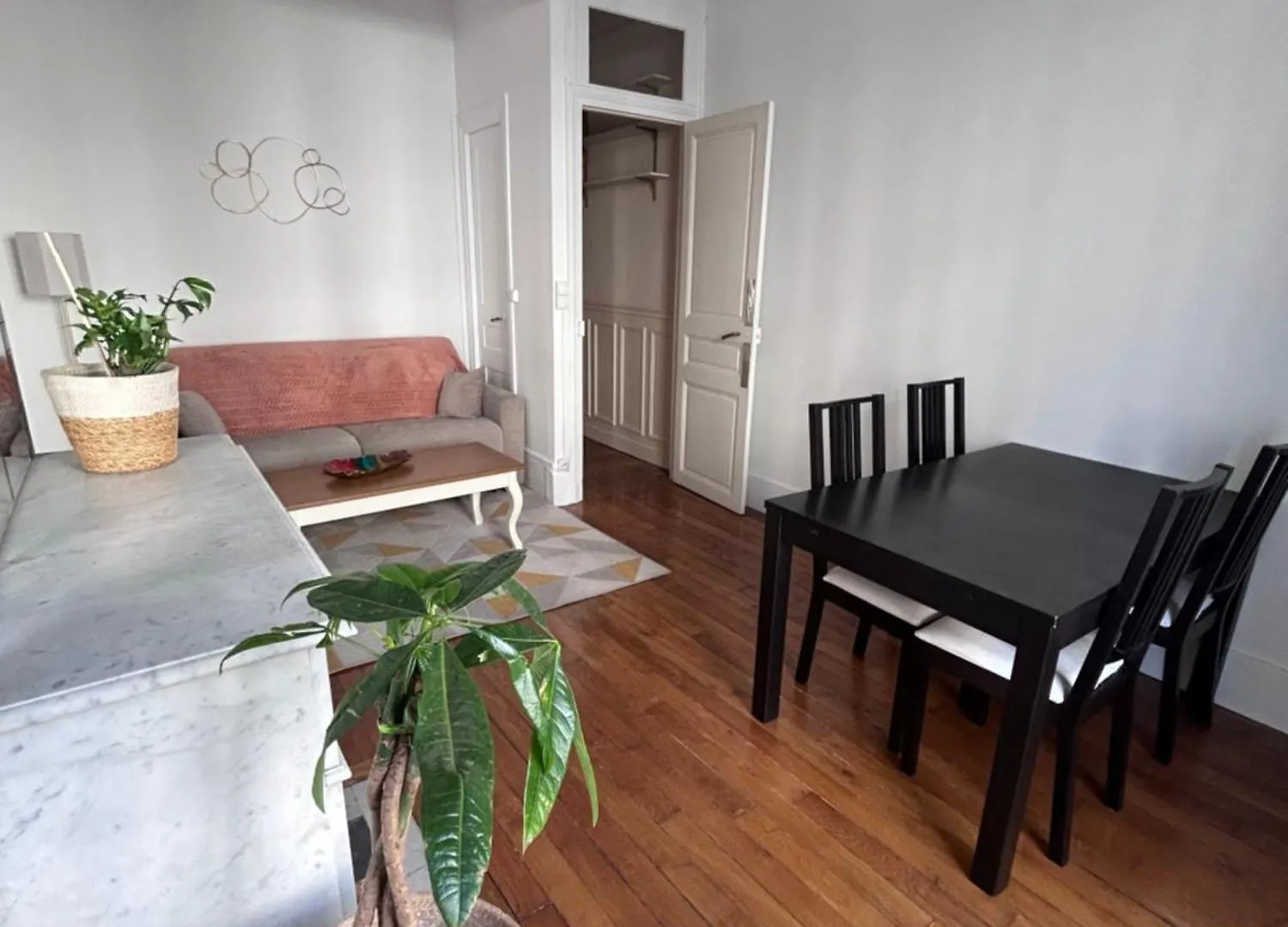 Apartment Appartement Paris Centre Village Saint Martin